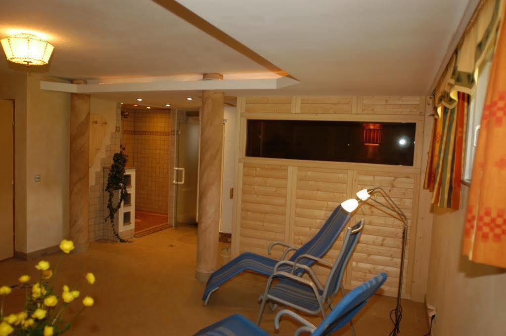 Haus Katharina, Summercard Included Kaprun Exteriör bild